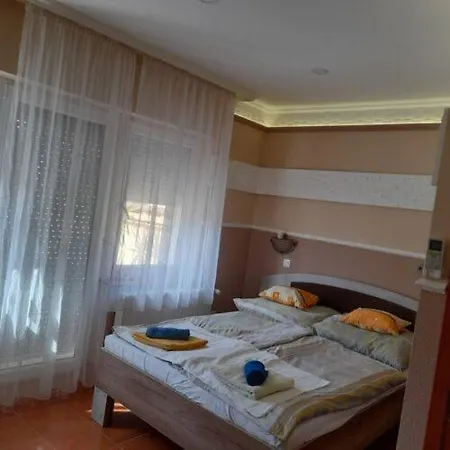 Andrea Apartman Hajdúszoboszló Extérieur photo